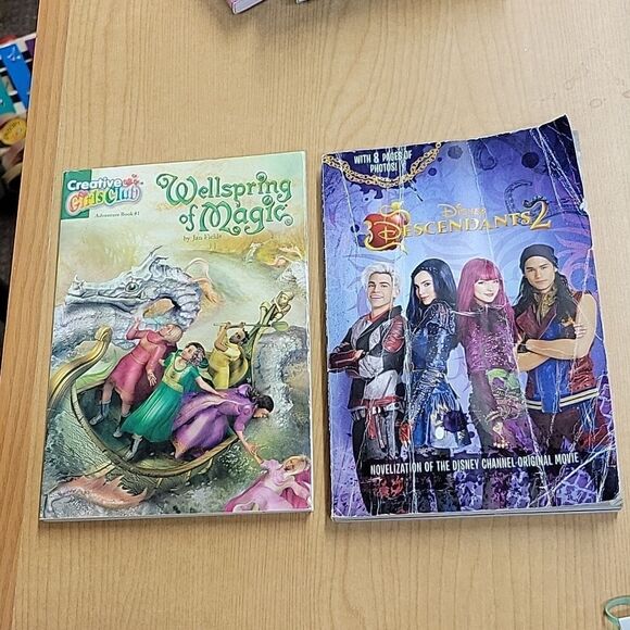 Disney Star Darlings and Witch Adventures paperback books total of 10 - Picture 13 of 16